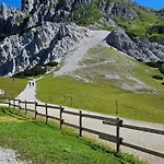 Almappartement Nassfeld- Sonnenalpe Daire *
